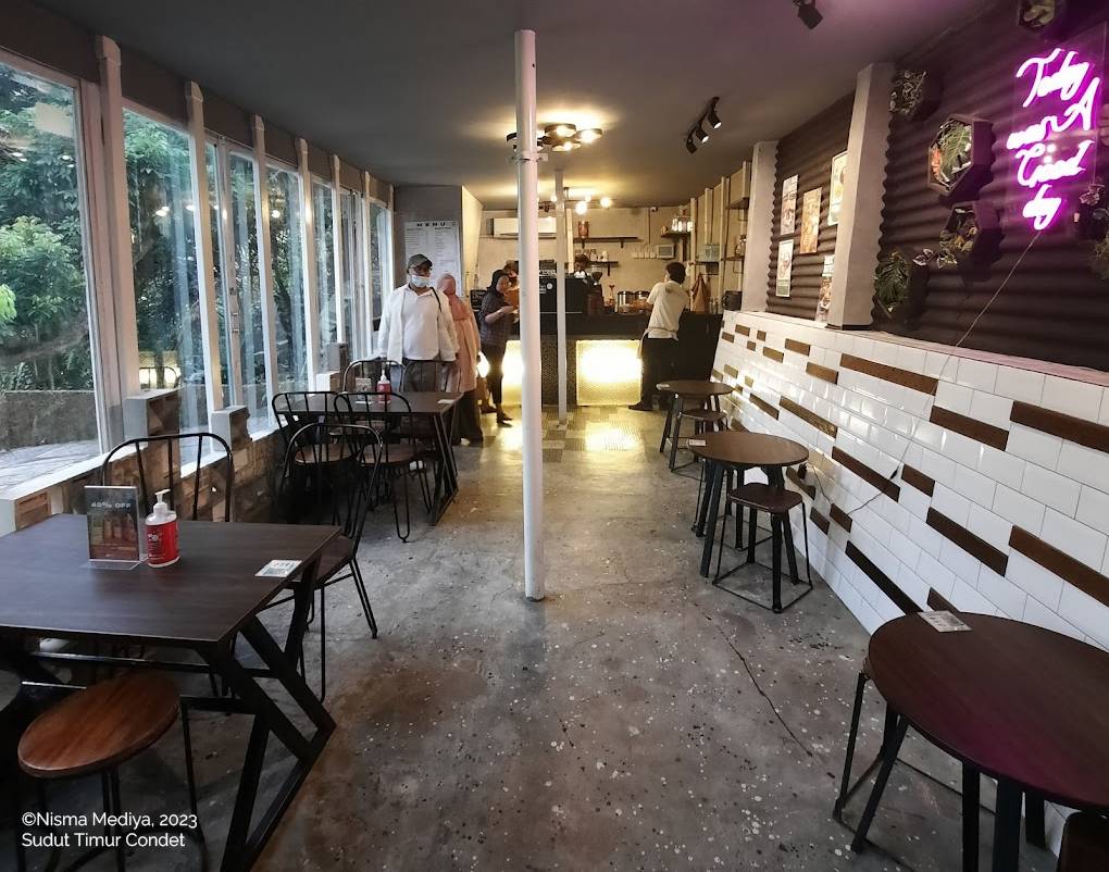Sudut Timur Coffee Eatery Main Image